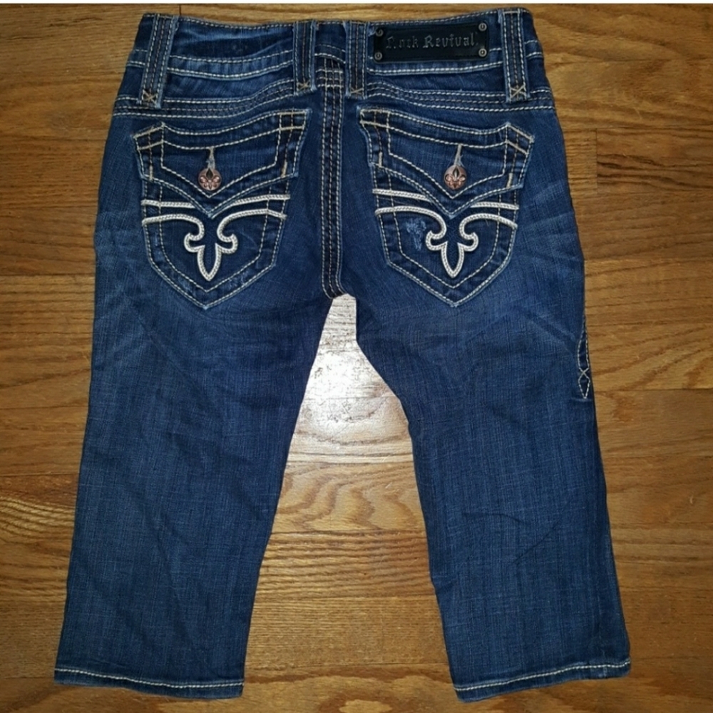 Rock Revival Cropped Jeans